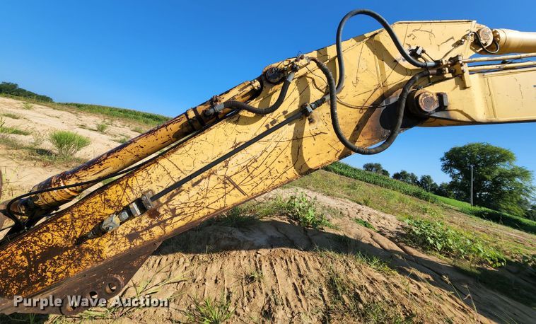 image for item MK9182 1992 Komatsu PC300LC-5  excavator