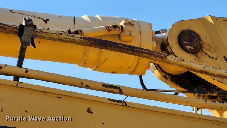 image for item MK9182 1992 Komatsu PC300LC-5  excavator