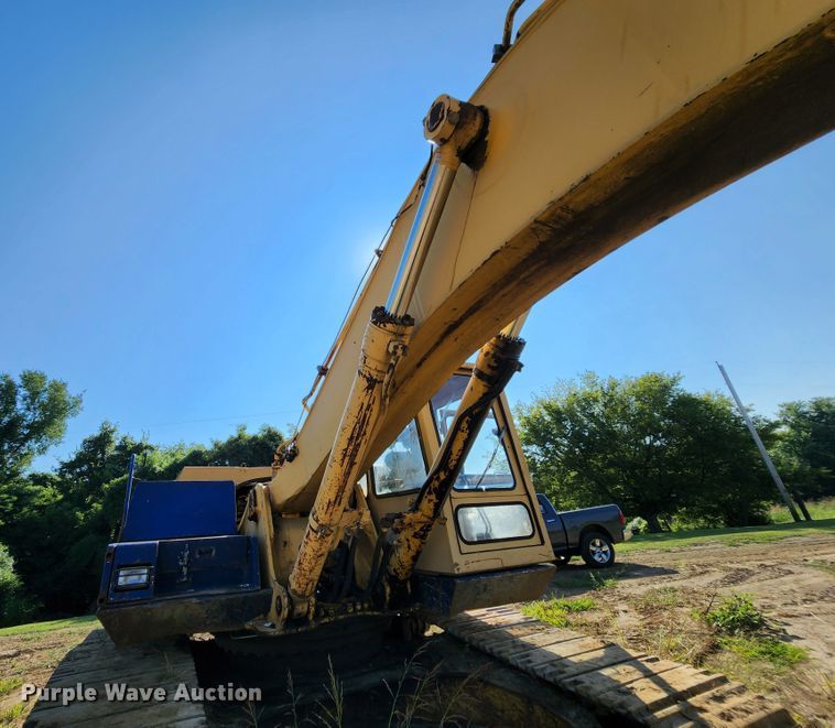 image for item MK9182 1992 Komatsu PC300LC-5  excavator