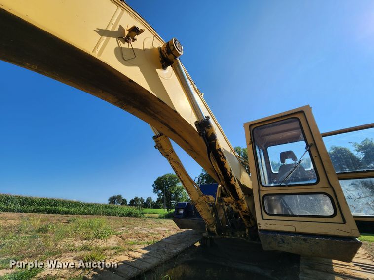 image for item MK9182 1992 Komatsu PC300LC-5  excavator