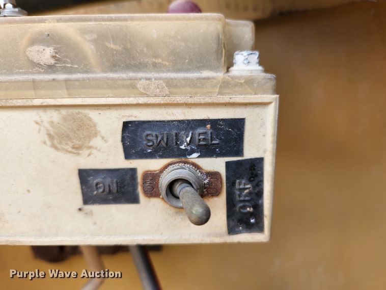 image for item MK9182 1992 Komatsu PC300LC-5  excavator