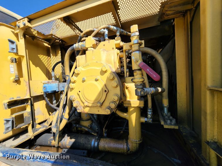 image for item MK9182 1992 Komatsu PC300LC-5  excavator