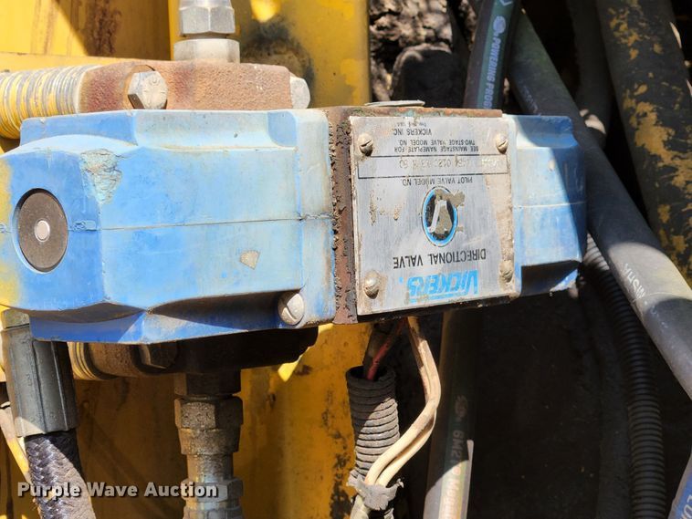 image for item MK9182 1992 Komatsu PC300LC-5  excavator