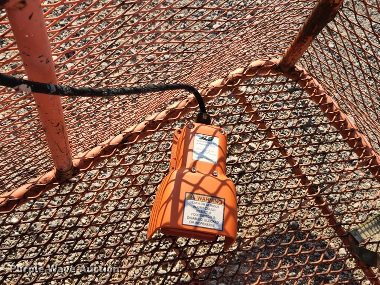 image for item MK9183 2000 JLG 120HX  boom lift