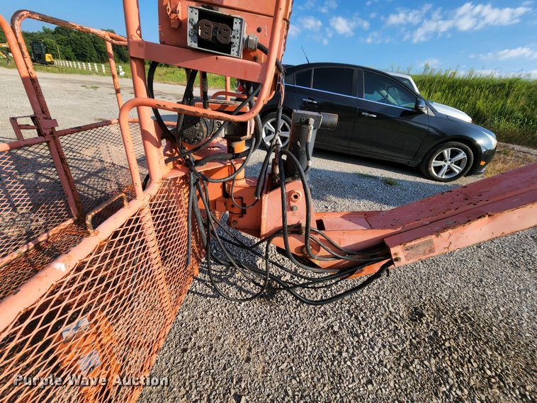 image for item MK9183 2000 JLG 120HX  boom lift