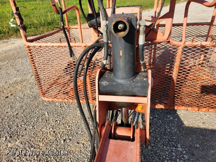 image for item MK9183 2000 JLG 120HX  boom lift