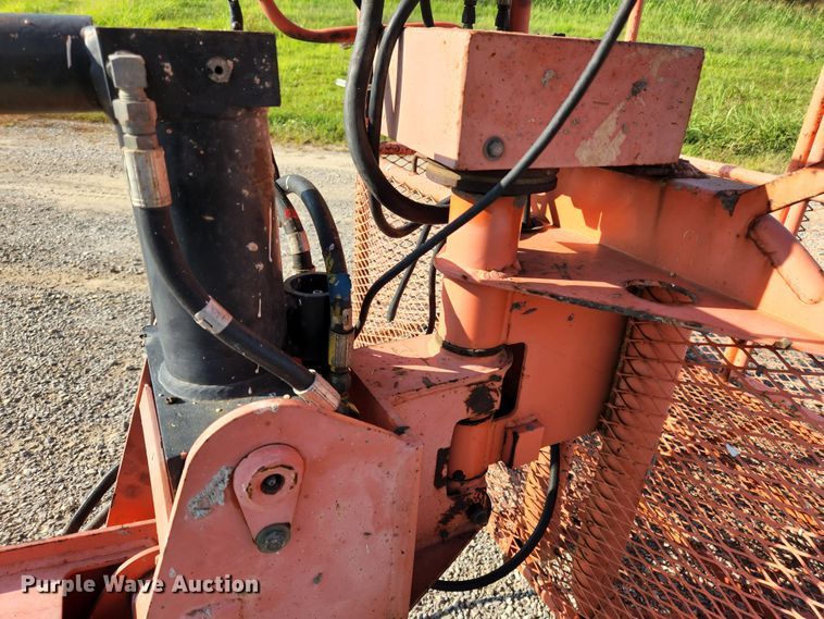 image for item MK9183 2000 JLG 120HX  boom lift