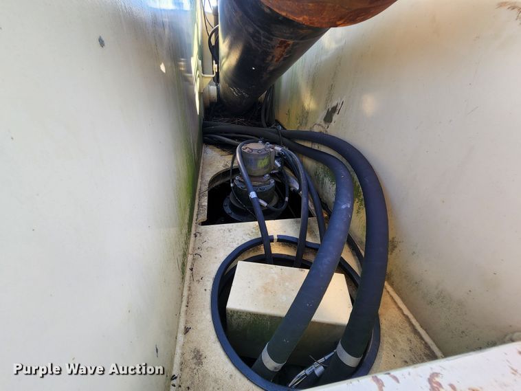 image for item MK9183 2000 JLG 120HX  boom lift