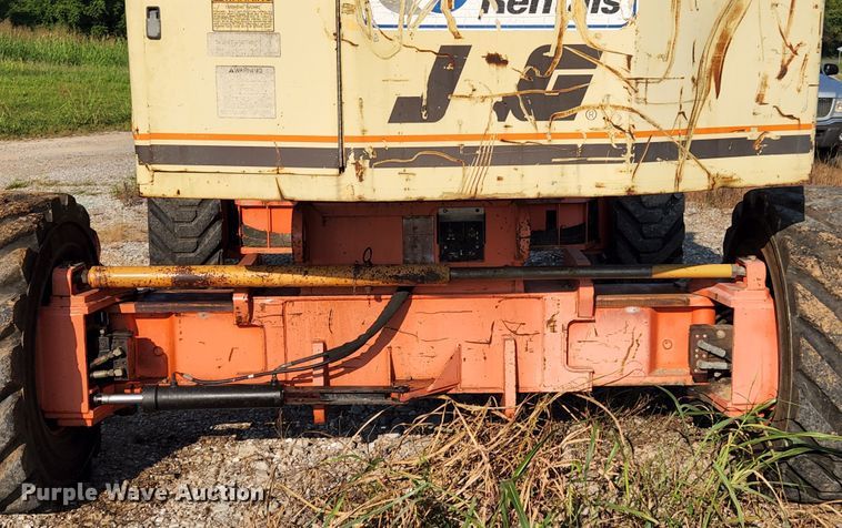 image for item MK9183 2000 JLG 120HX  boom lift