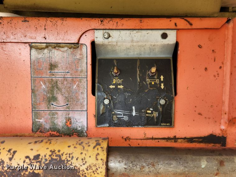 image for item MK9183 2000 JLG 120HX  boom lift