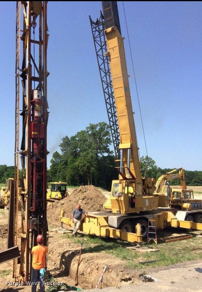 image for item MK9184 Delmag D19-32  pile driver