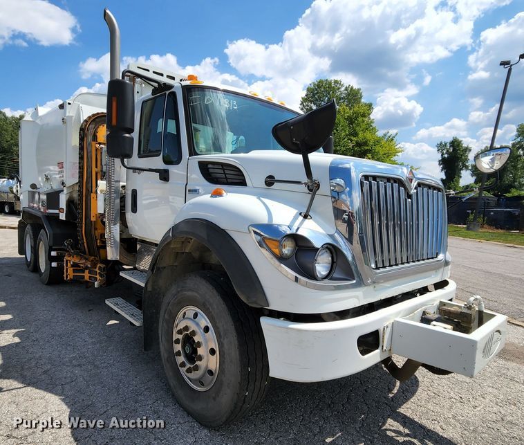 image for item MK9189 2012 International WorkStar 7400  refuse truck