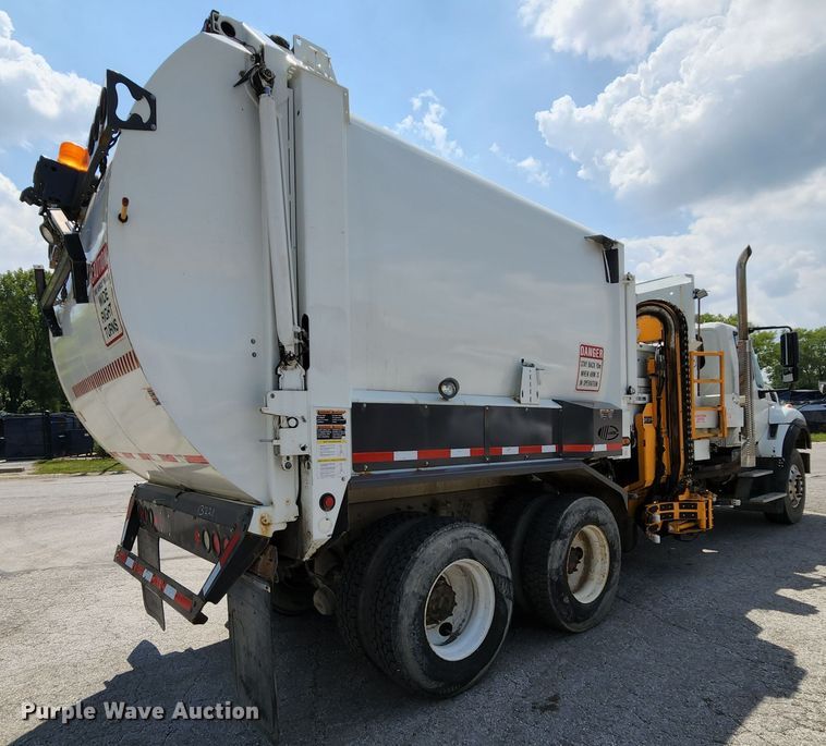 image for item MK9189 2012 International WorkStar 7400  refuse truck