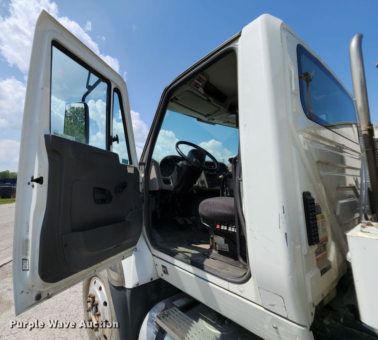 image for item MK9189 2012 International WorkStar 7400  refuse truck