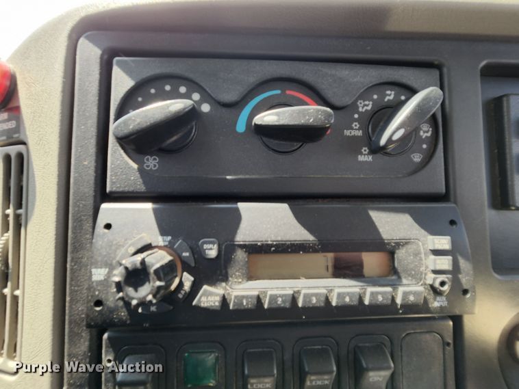 image for item MK9189 2012 International WorkStar 7400  refuse truck