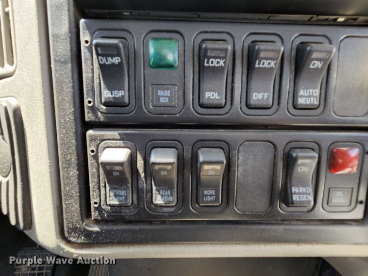 image for item MK9189 2012 International WorkStar 7400  refuse truck