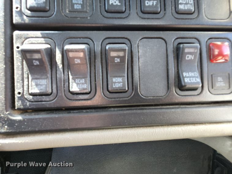 image for item MK9189 2012 International WorkStar 7400  refuse truck