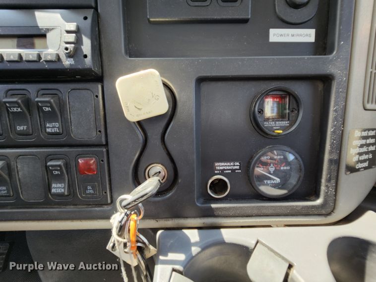 image for item MK9189 2012 International WorkStar 7400  refuse truck