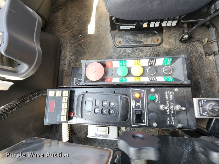 image for item MK9189 2012 International WorkStar 7400  refuse truck