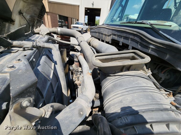 image for item MK9189 2012 International WorkStar 7400  refuse truck