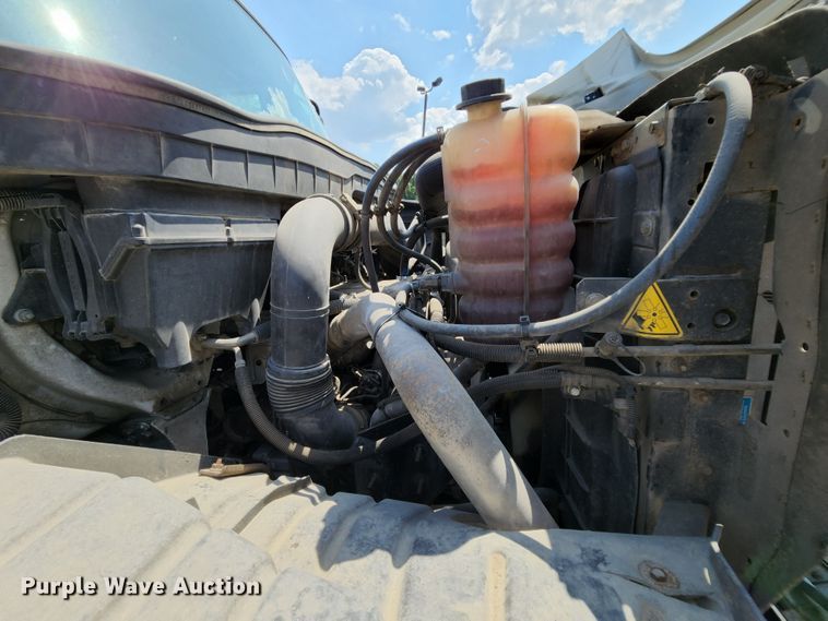 image for item MK9189 2012 International WorkStar 7400  refuse truck