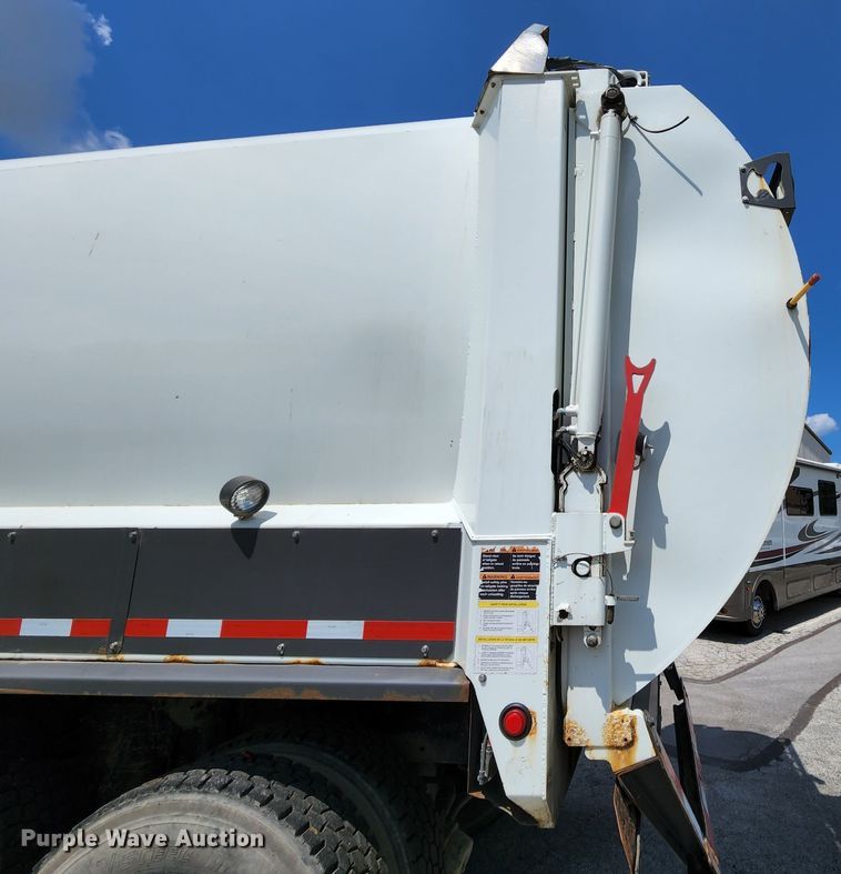 image for item MK9189 2012 International WorkStar 7400  refuse truck