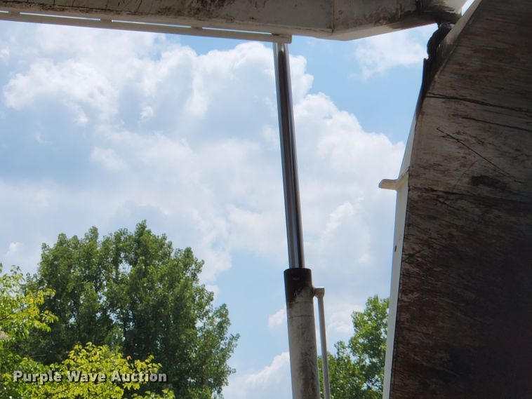 image for item MK9189 2012 International WorkStar 7400  refuse truck