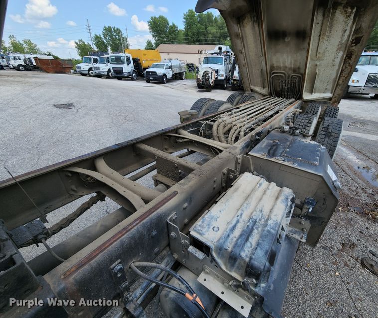 image for item MK9189 2012 International WorkStar 7400  refuse truck