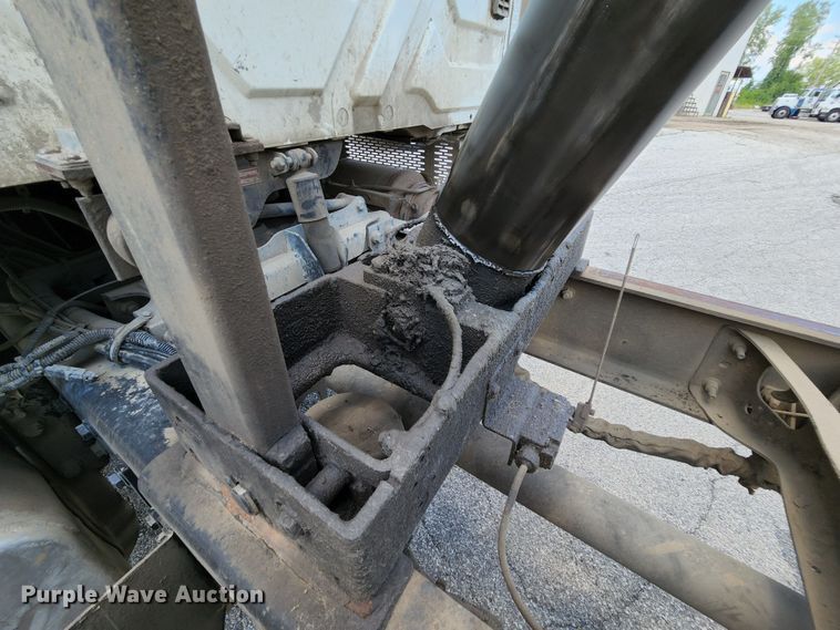 image for item MK9189 2012 International WorkStar 7400  refuse truck