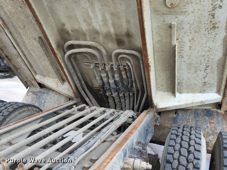 image for item MK9189 2012 International WorkStar 7400  refuse truck