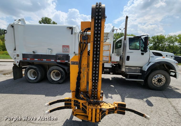 image for item MK9189 2012 International WorkStar 7400  refuse truck