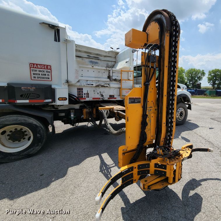 image for item MK9189 2012 International WorkStar 7400  refuse truck