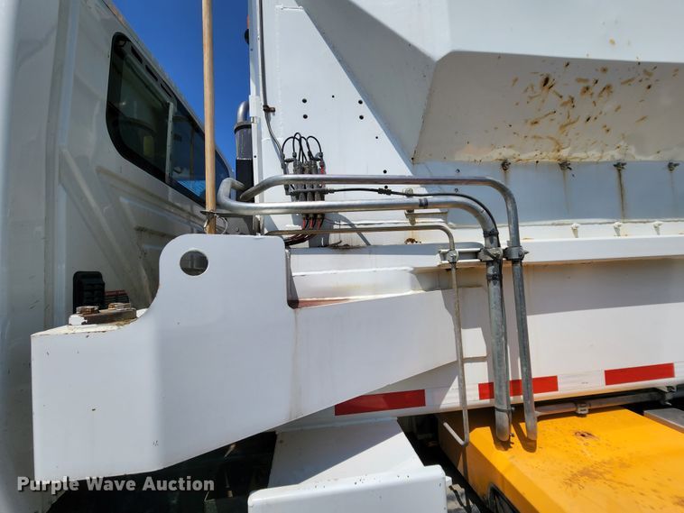 image for item MK9189 2012 International WorkStar 7400  refuse truck