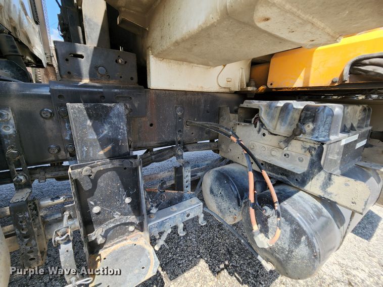 image for item MK9189 2012 International WorkStar 7400  refuse truck