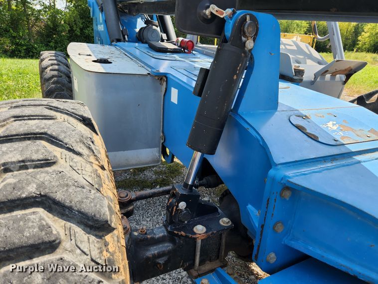 image for item MK9222 2012 Genie GTH1056  telehandler