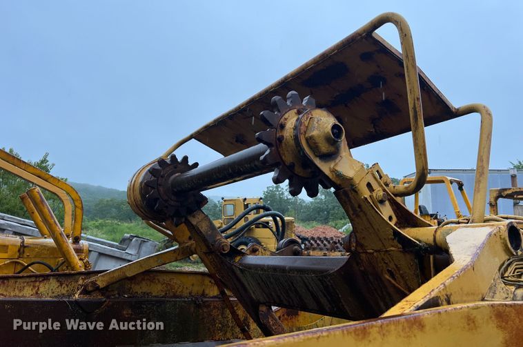 image for item MR9788 1978 Caterpillar 613B  elevating scraper