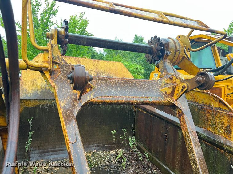 image for item MR9788 1978 Caterpillar 613B  elevating scraper