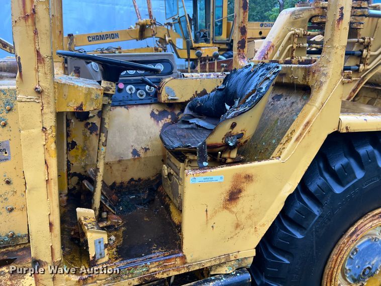 image for item MR9788 1978 Caterpillar 613B  elevating scraper