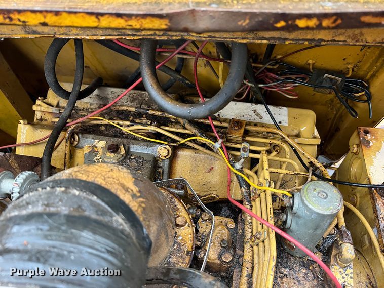 image for item MR9788 1978 Caterpillar 613B  elevating scraper