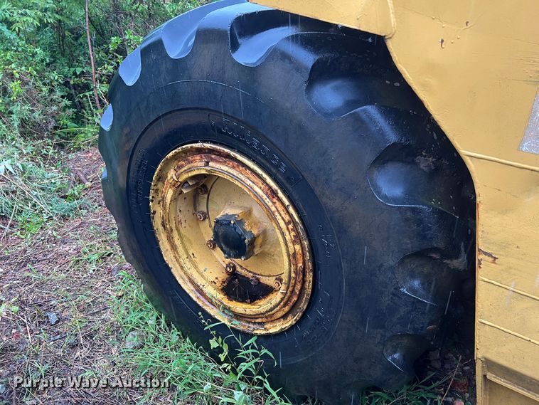 image for item MR9788 1978 Caterpillar 613B  elevating scraper