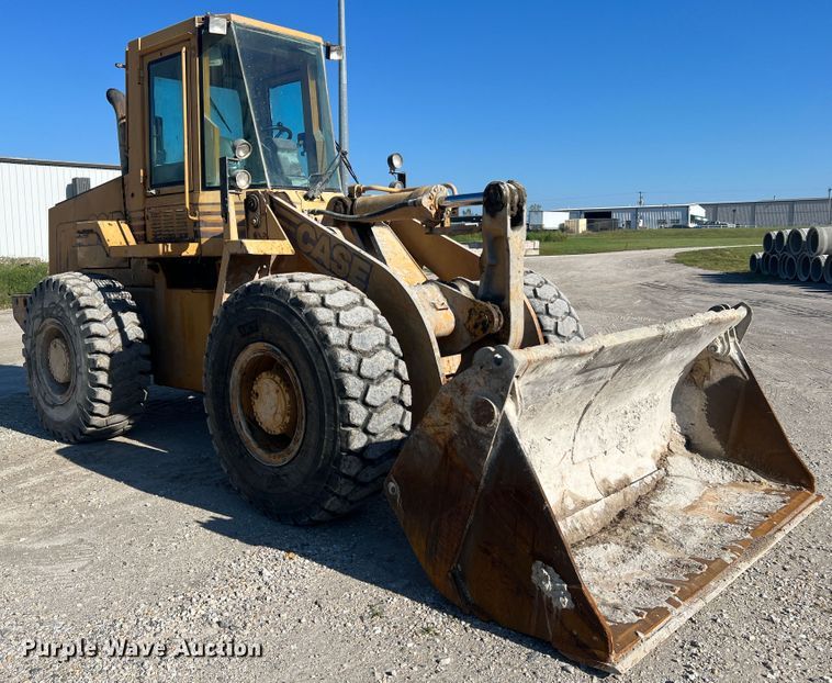 image for item MR9793 1994 Case 621B  wheel loader