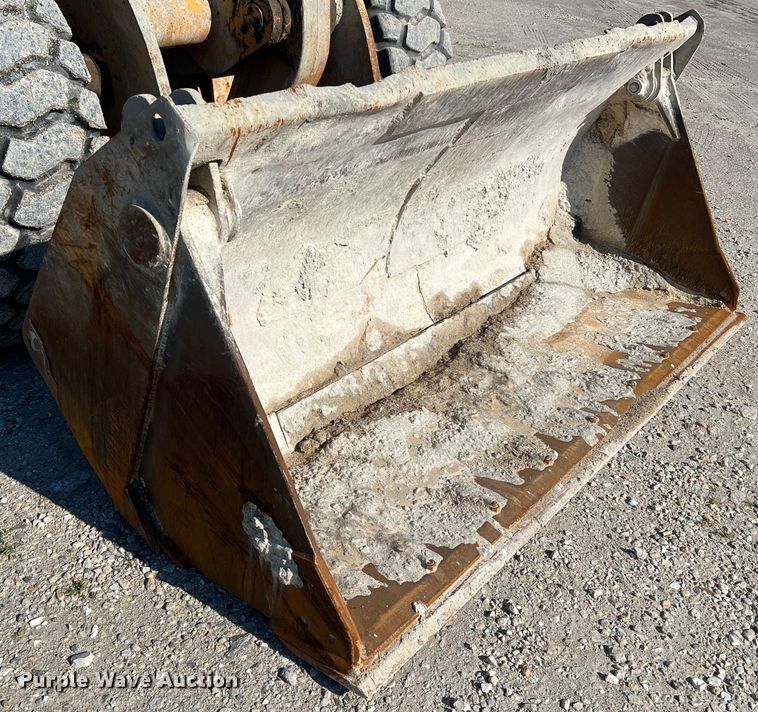 image for item MR9793 1994 Case 621B  wheel loader