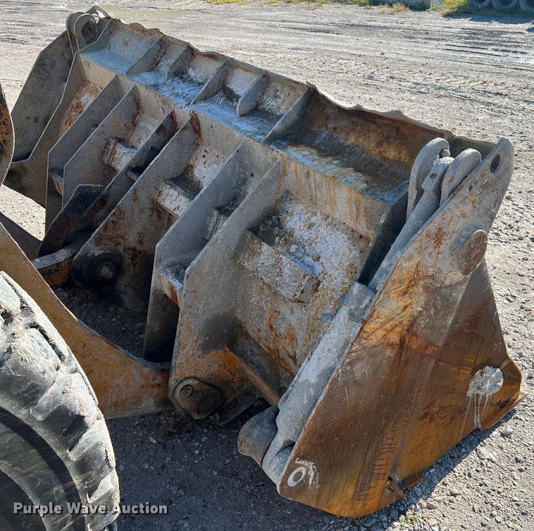 image for item MR9793 1994 Case 621B  wheel loader