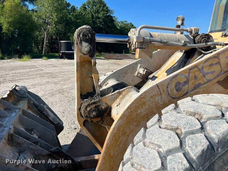 image for item MR9793 1994 Case 621B  wheel loader