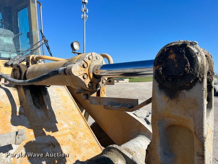 image for item MR9793 1994 Case 621B  wheel loader