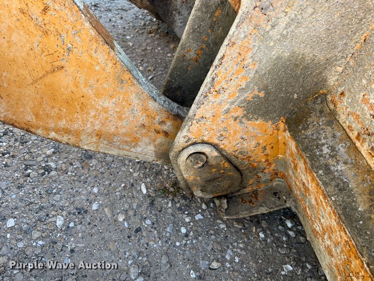 image for item MR9793 1994 Case 621B  wheel loader