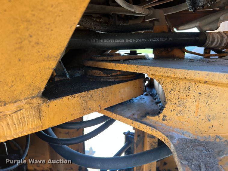 image for item MR9793 1994 Case 621B  wheel loader