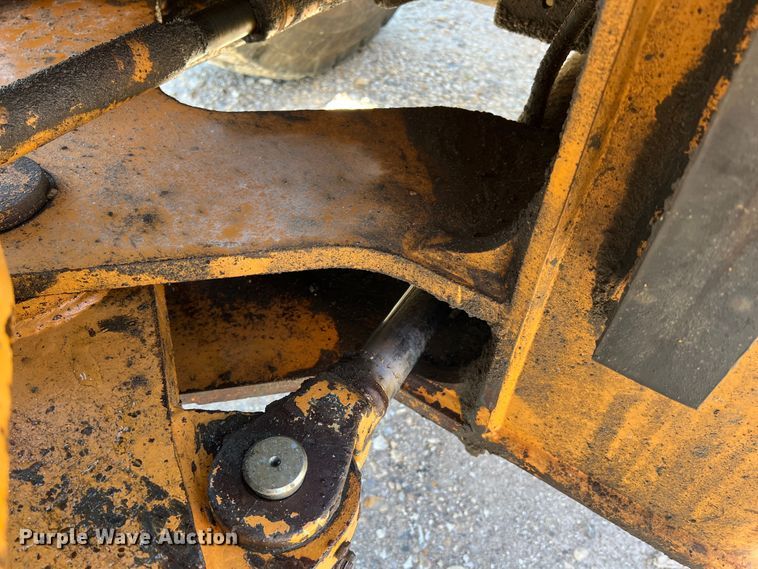 image for item MR9793 1994 Case 621B  wheel loader