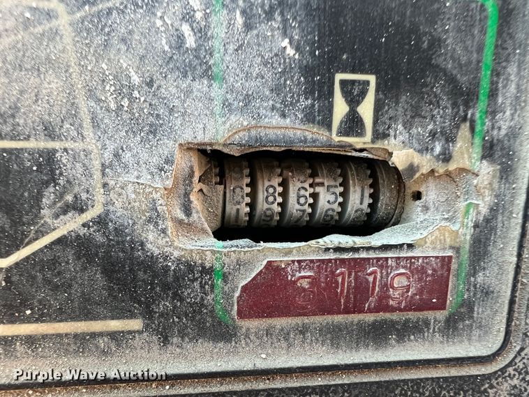 image for item MR9793 1994 Case 621B  wheel loader