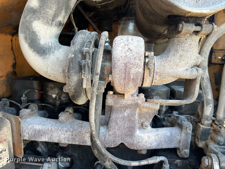 image for item MR9793 1994 Case 621B  wheel loader